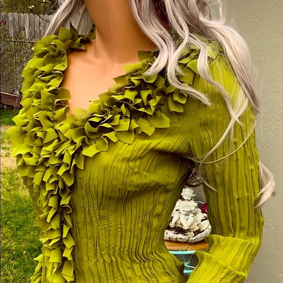 🎉2X HP🎊 Unique Cascade Floral Ruffle Accent Blouse - Picture 3 of 11